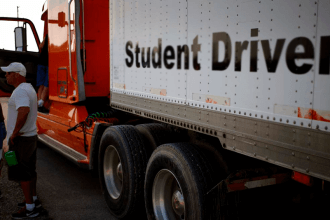 FMCSA creates a support page for entry-level truckers